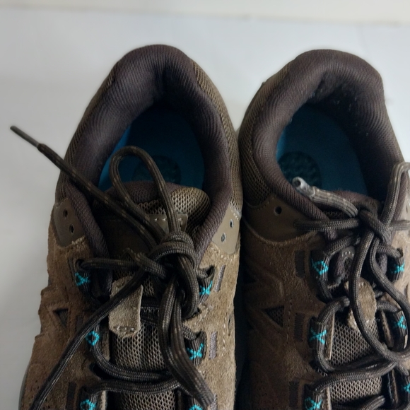 New Balance Women's Brown and Teal Sneakers - Picture 3 of 12